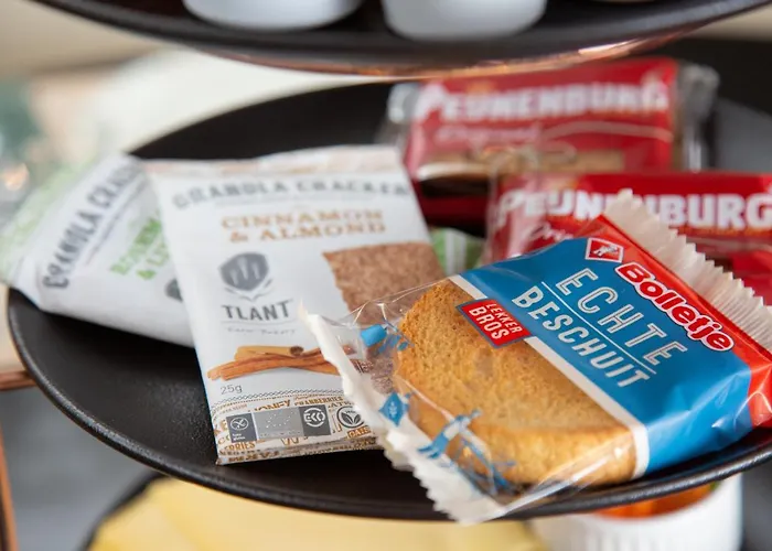 Отель 50|50 Belmont Эде